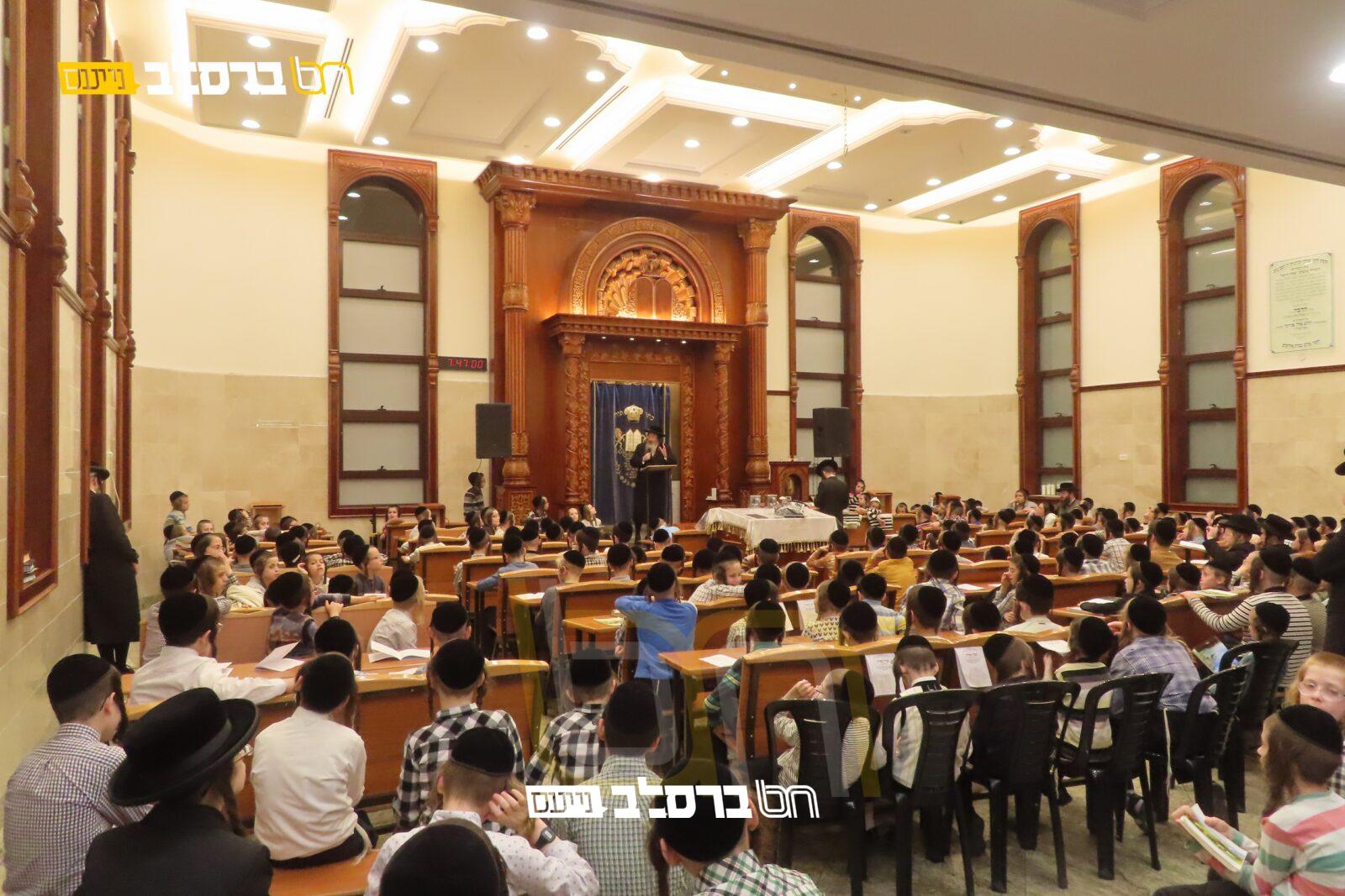 בית שמש • מאות ילדים בעצרת תפילה עולמית לקיום הקיבוץ בער"ח אלול |◄