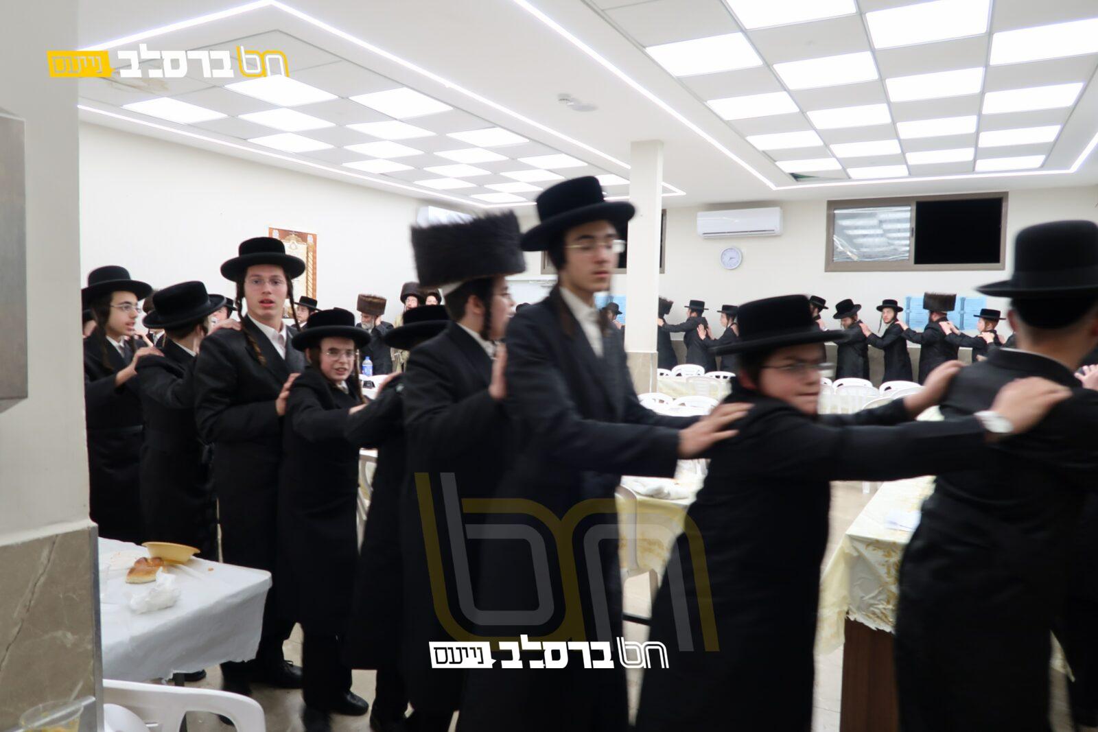 קרן אור • 'שבת התאחדות' לבחורי הישיבה בהרי יהודה - ברסלב נייעס