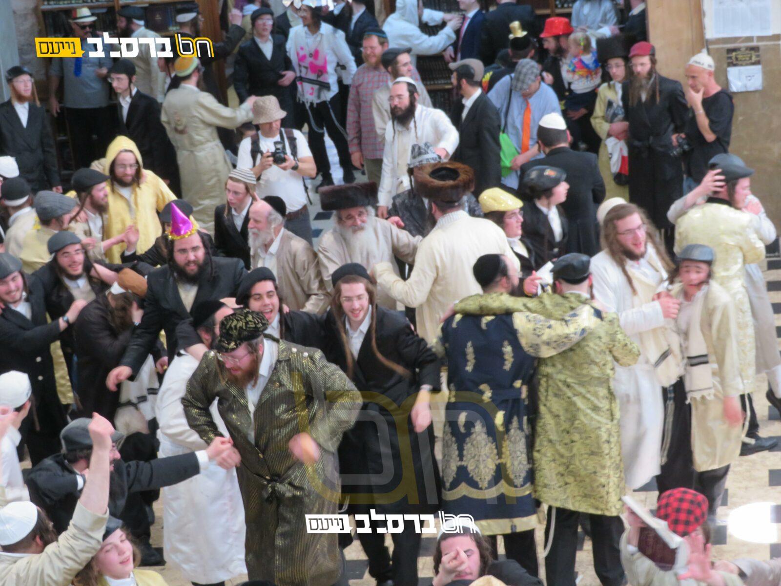 אִם מָצָאתִי חֵן • שמחת פורים בשוהל | גלריה 01 ◄