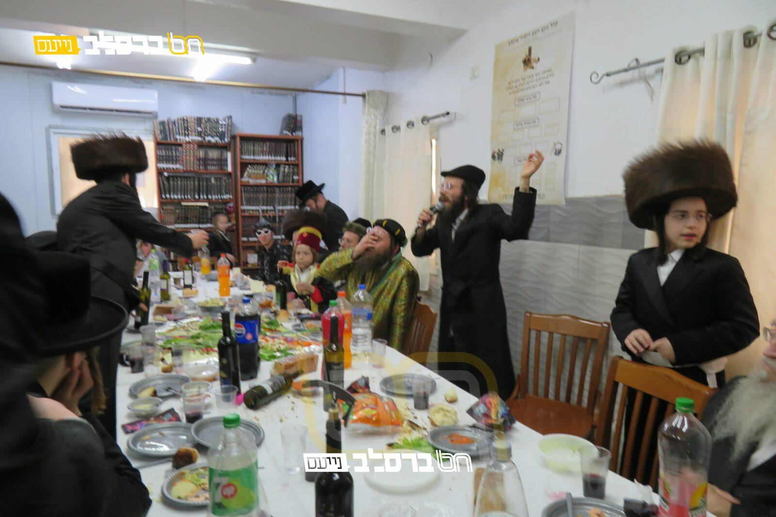 ימֵי הַפּוּרִים • משתה היין בבית הכנסת 'נועם השם' בני ברק