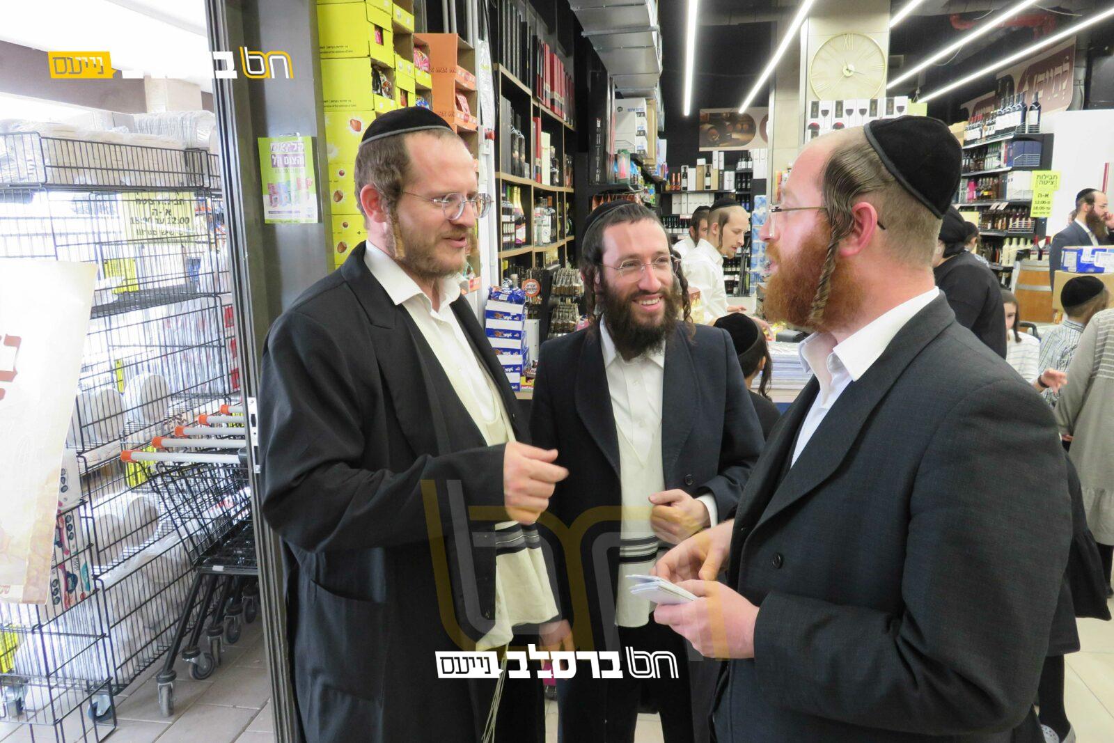 בית שמש • ברסלב רמב"ש ד' 3 שכרו את החנות היוקרתית ל'קמחא' |◄