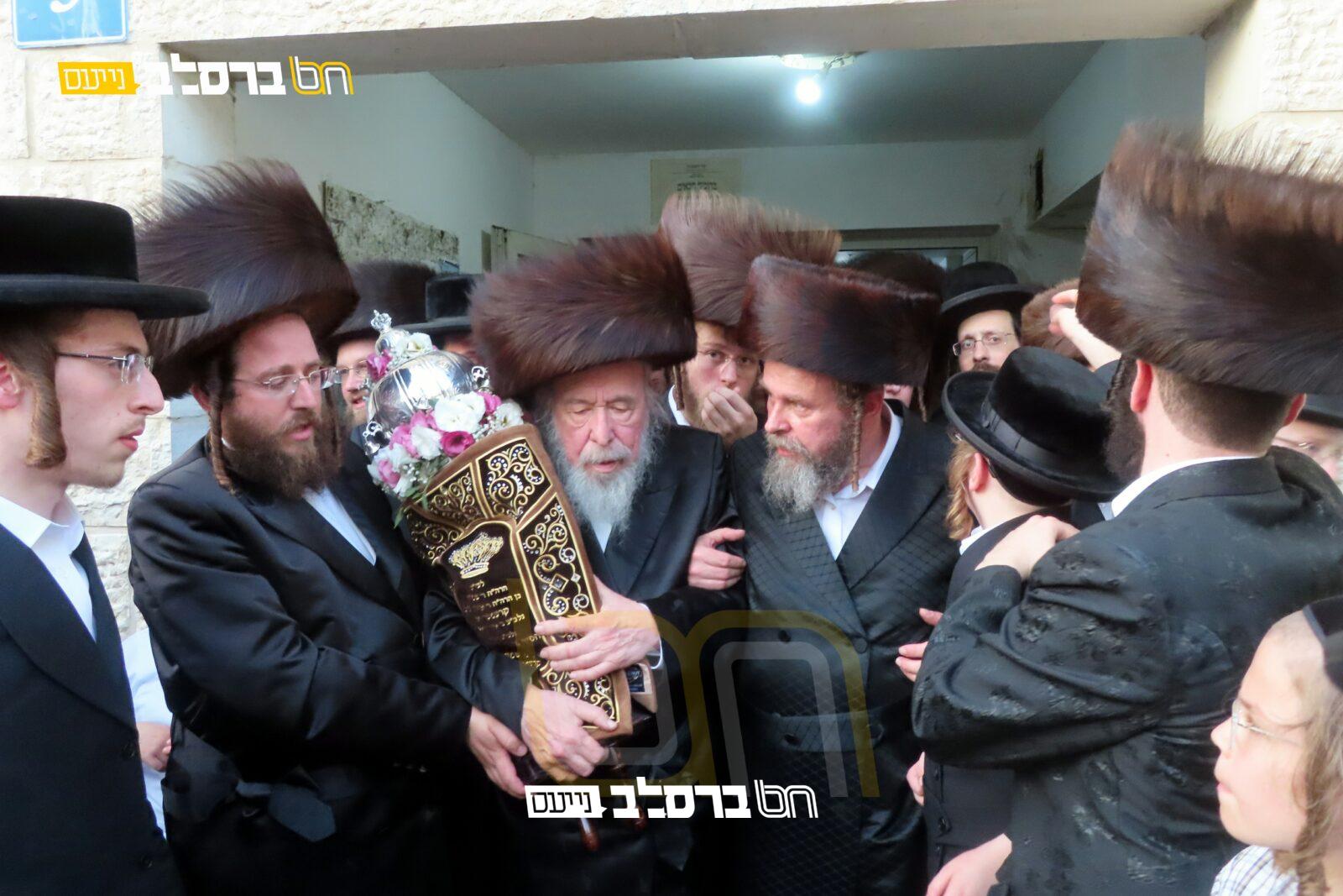 בית שמש • מעמד הכנסת ספר תורה ב'תמימי דרך' |◄
