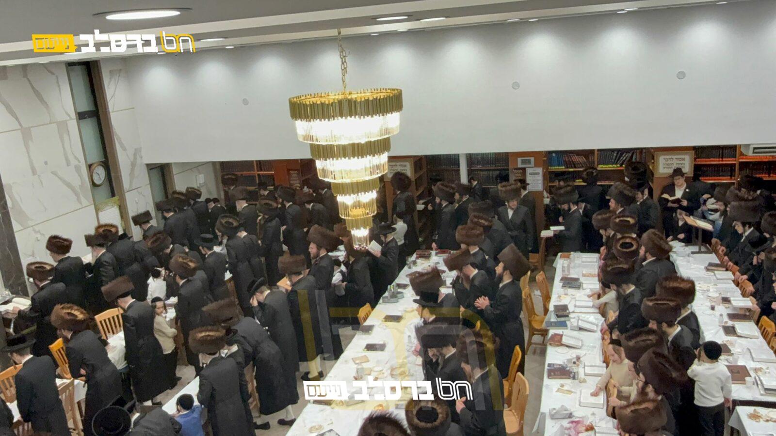 ווילאמסבורג • ספירת 'מלכות שבמלכות' בבית הכנסת החדש |◄