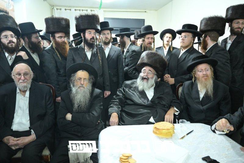 בית שמש • הכנסת ספר תורה לבית הכנסת המרכזי דחסידי ברסלב רמה ד'