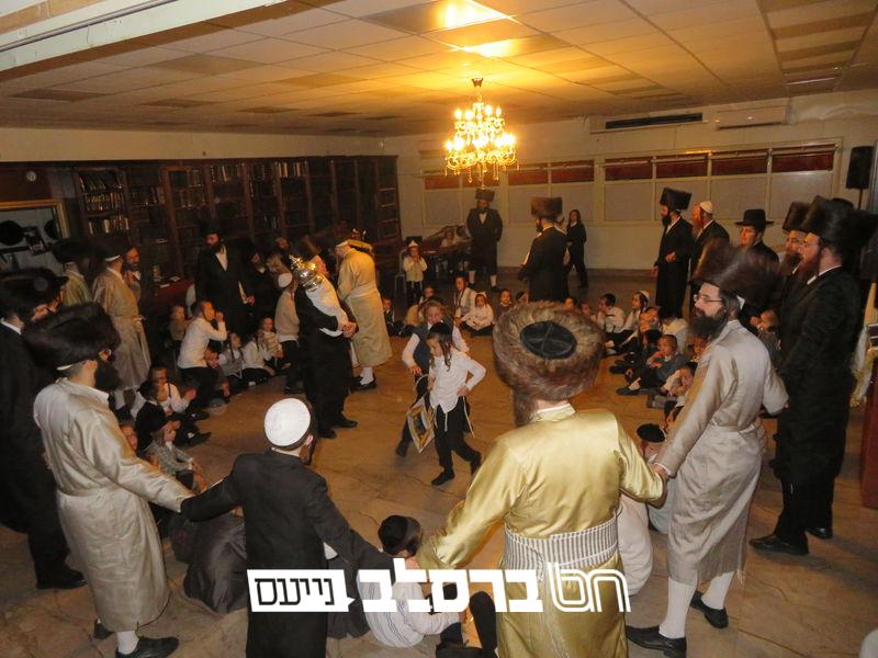 בית שמש • חג הסוכות והקפות שניות בבית הכנסת 'תמימי דרך'