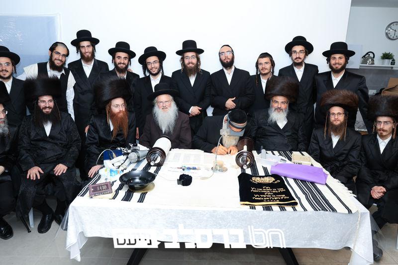 'נשמת ברסלב' • מעמד הכנסת ספר תורה לישיבה על טהרת הקודש לבעלי תשובה