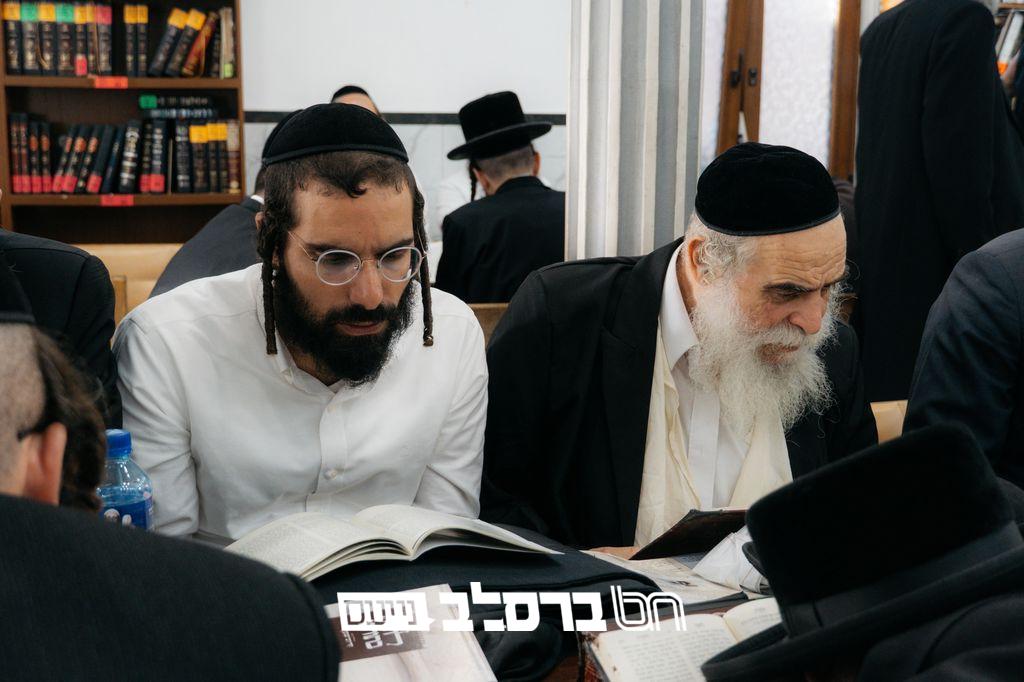 התורה הזמנית: חסידי ברסלב החלו בלימוד תורה ו' ותורה ז' תניינא |הפרטים ↓