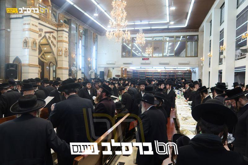 נעלת החג: 'זאת חנוכה' בבית הכנסת הגדול שבירושלים ה'שוהל' | ◄