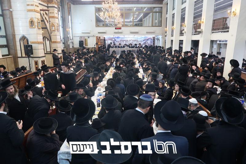 ירושלים • הילולת מוהרנ"ת בראשות מנהיגי אנ"ש בבית הכנסת הגדול ה'שוהל' |◄