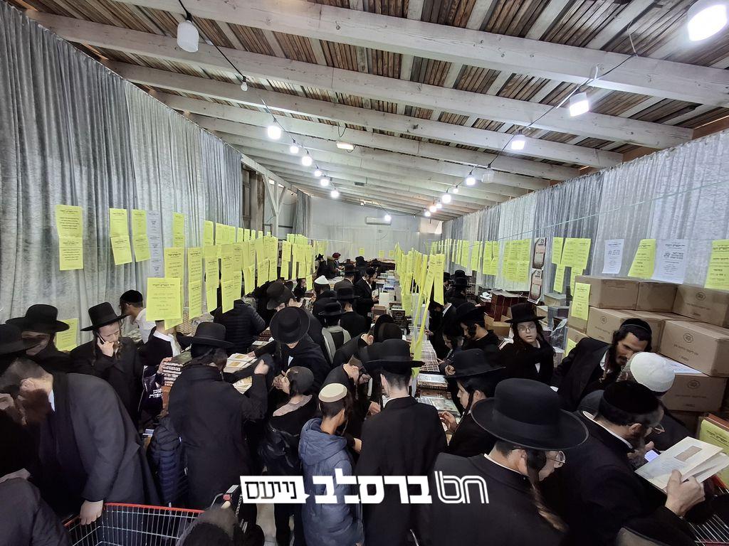 צפת • אלפים ביריד ספרי ברסלב בהילולת רבי נתן