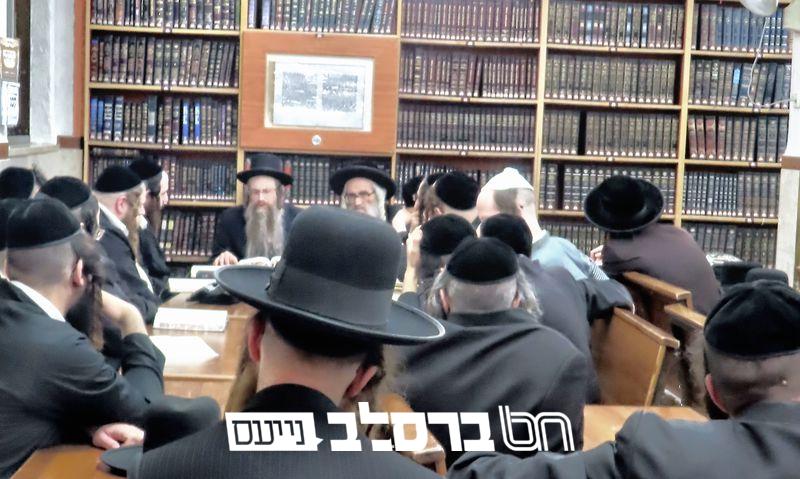 'אורות הנחל' • בכולל חצות קיימו שיעור על תורה הזמנית