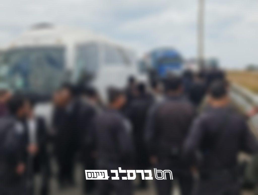 התעללות המשטרה בעולים לציון הרשב"י: אנ"ש חסמו את מגידו |◄