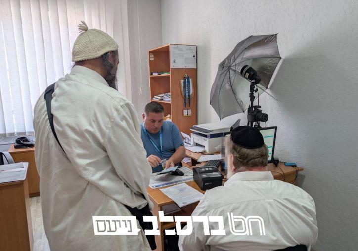 אומן • גורש מאוקראינה ונקנס בשל חריגה מזמן השהות