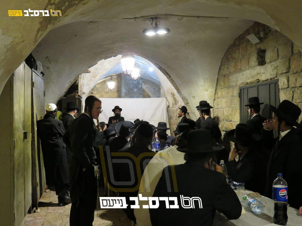 ארגון 'מבקשי פניך': עשרות בחורי החבורות בקבר דוד המלך