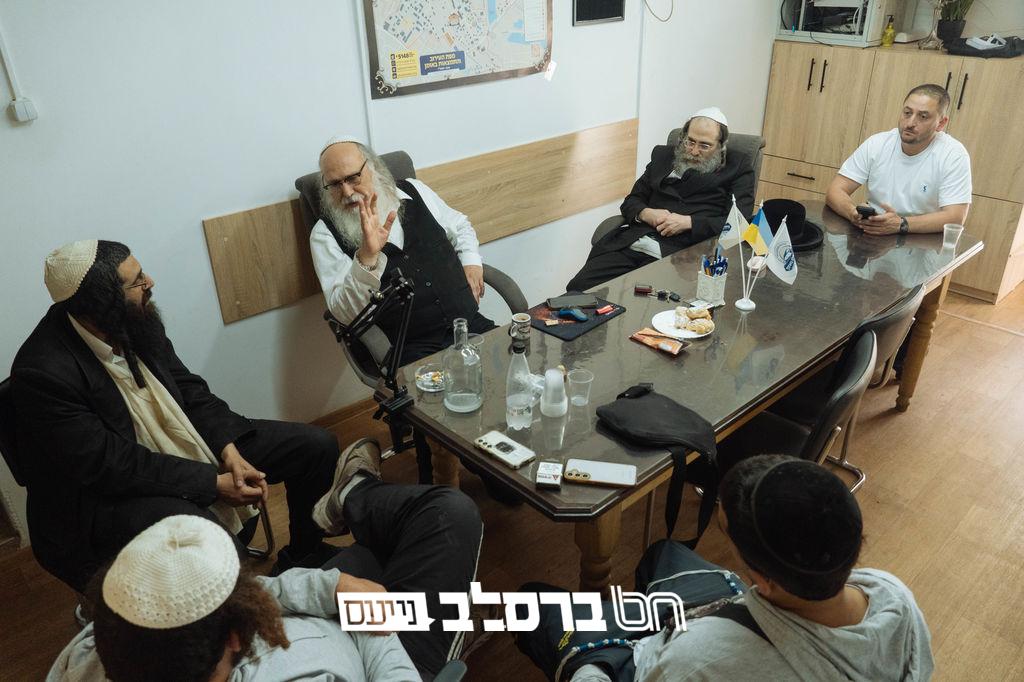 קיבוץ תשפ"ז • יו"ר איחוד ברסלב בפיקוח על השיפוץ בציון לקראת ראש השנה תשפ"ז | ◄