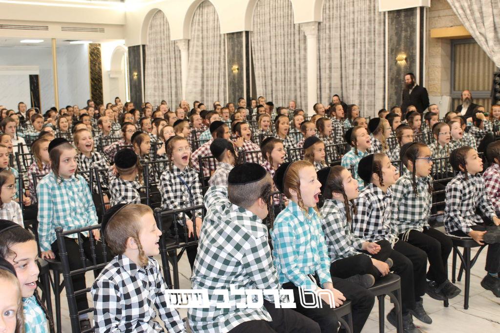 בכלות השבעה: עצרות מספד על מוישי גלינסקי ז"ל בקהילת ברסלב במודיעין עילית