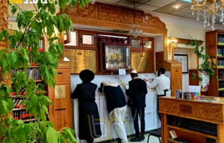 אומן • אנ"ש בקיבוץ חג השבועות באומן • גלריה שניה