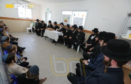הגר"נ ליברמנש בקביעת מזוזה בת"ת ברסלב 'צאן הנחל' | צפו