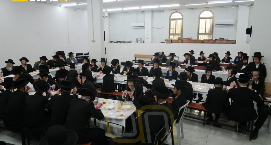 בית שמש • סיום הלכות ברכות הפירות בישיבה קטנה ברסלב