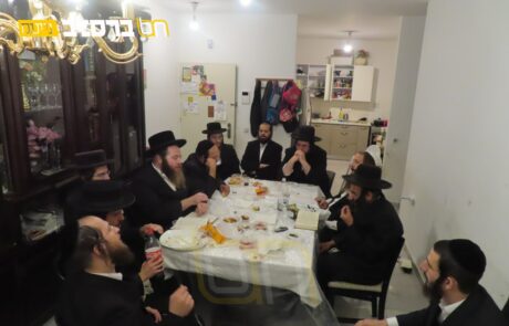 הגר"א נהרי בשיעור בבית הר"ר נחמן קפלן | צפו