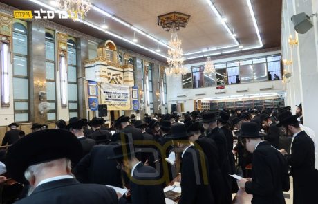 קיבוץ תשפ"ו • עצרת התפילה העולמית לקיום הקיבוץ בבית הכנסת הגדול שבירושלים | ◄